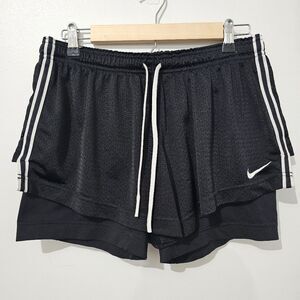 Nike - Shorts Layered Mesh Athletic Drawstring Waist - Size L - Black White